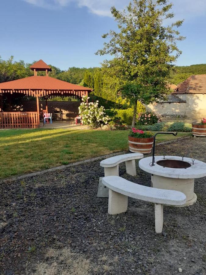 Appartamento Ani Vendégház Egerszalók Esterno foto