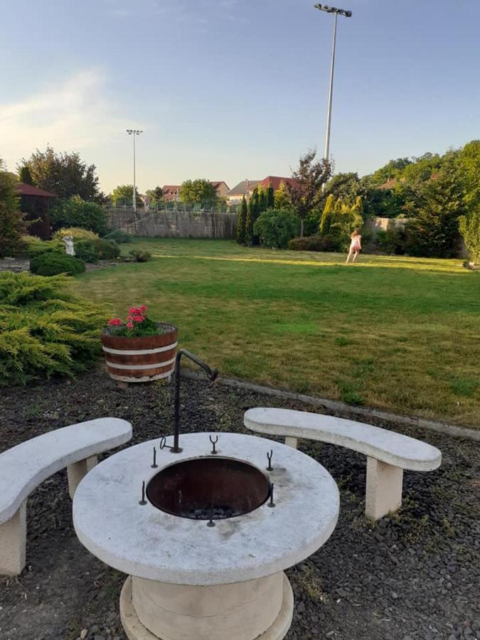 Appartamento Ani Vendégház Egerszalók Esterno foto